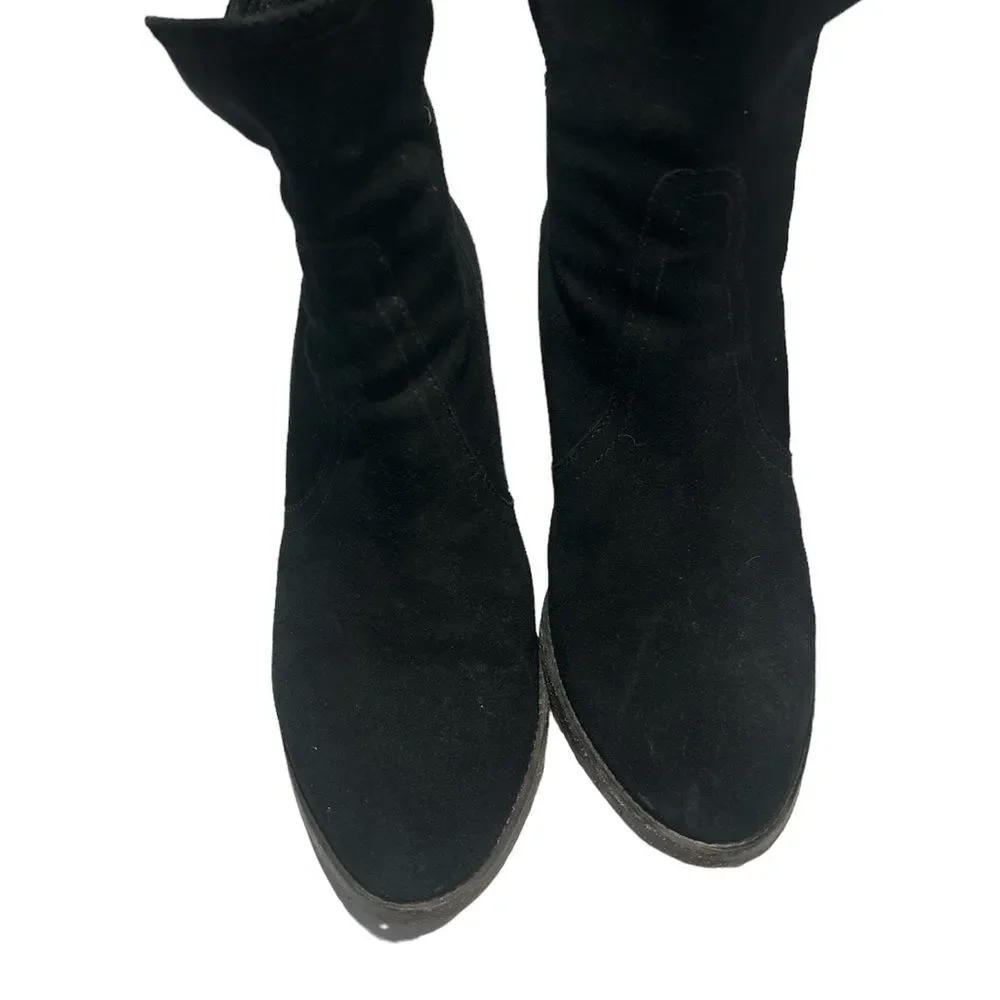 Aquatalia Farah Black Suede Ankle Boots Size 9.5. Made in Italy. Back zip